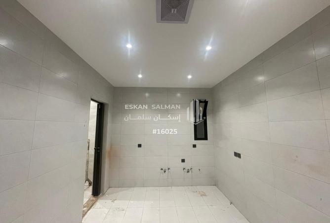 255889 - Property Image 3