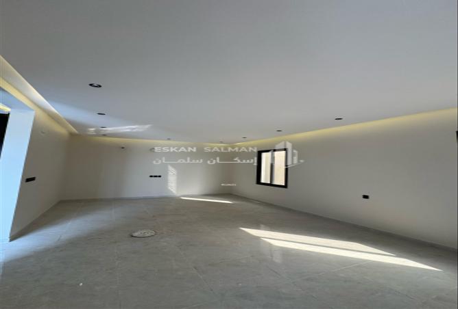 249824 - Property Image 2