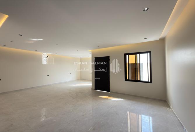 249811 - Property Image 3