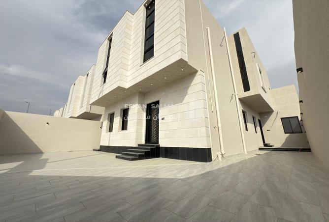 249811 - Property Image 2