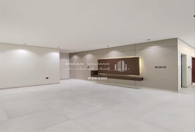 255922 - Property Image 2