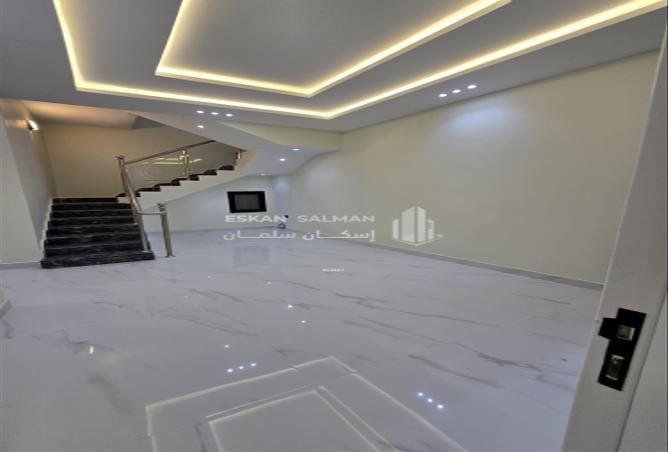 251139 - Property Image 3