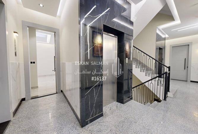 256014 - Property Image 2