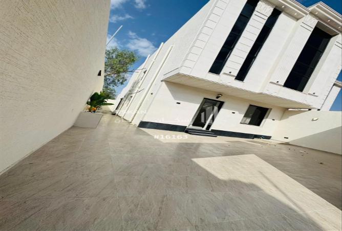 256028 - Property Main Image