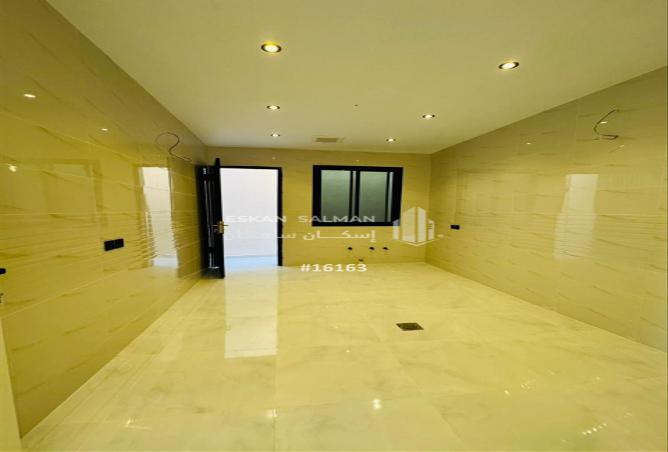 256028 - Property Image 3