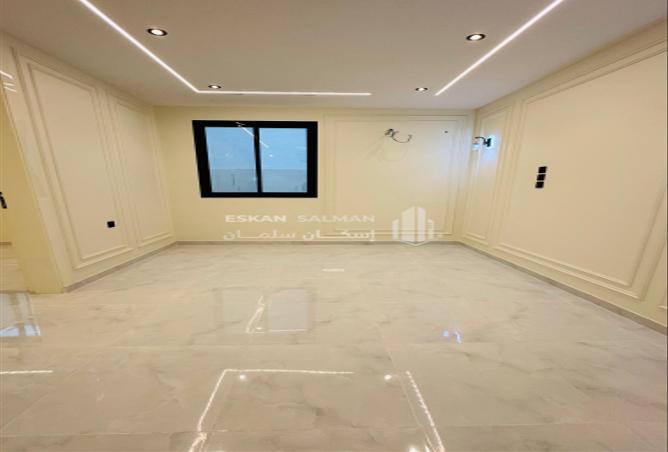 256042 - Property Image 3