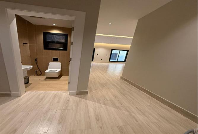 256372 - Property Image 2