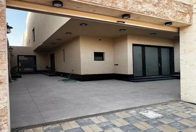 256598 - Property Image 3