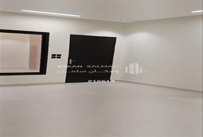 256563 - Property Image 2