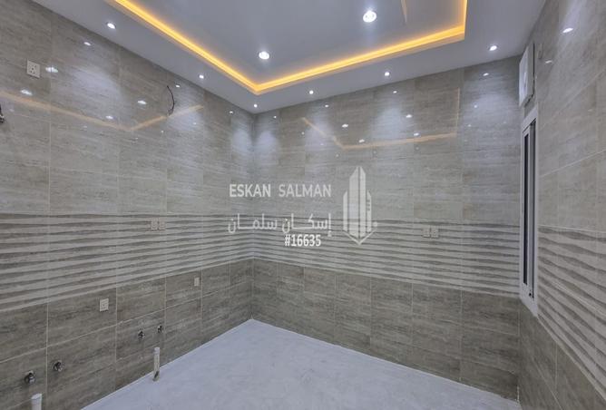 256615 - Property Image 2