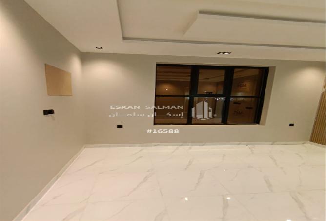 256573 - Property Image 3