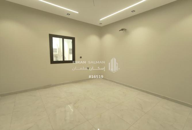 256447 - Property Image 2