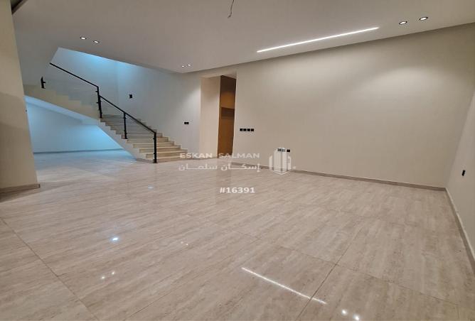 256351 - Property Image 3