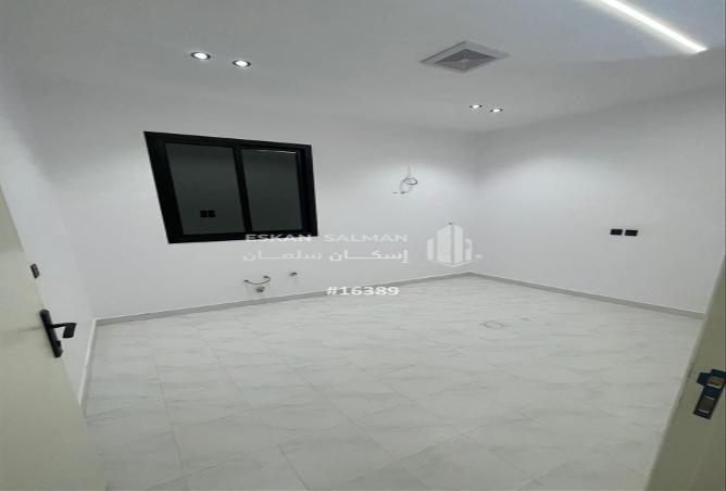 256518 - Property Image 2