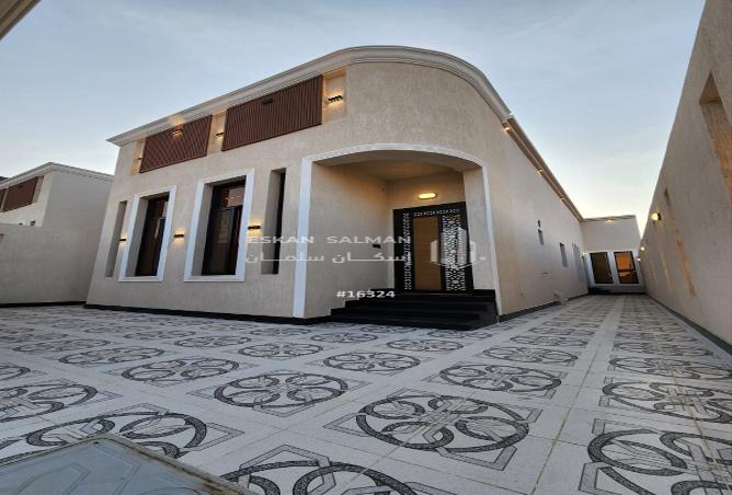 256523 - Property Image 2