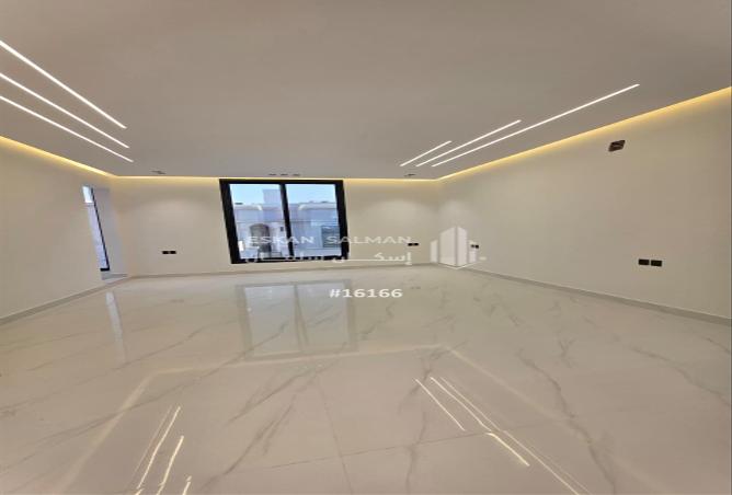 256308 - Property Image 2