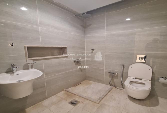 256387 - Property Image 2