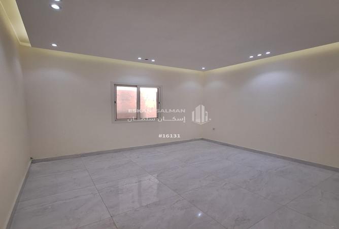 256387 - Property Image 3