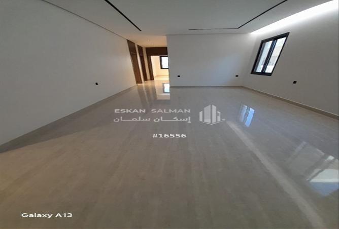 256667 - Property Image 3