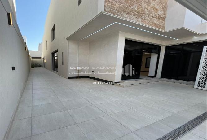 256658 - Property Image 3