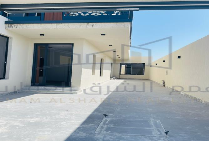 256805 - Property Image 2