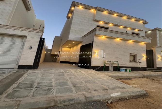 256921 - Property Image 2