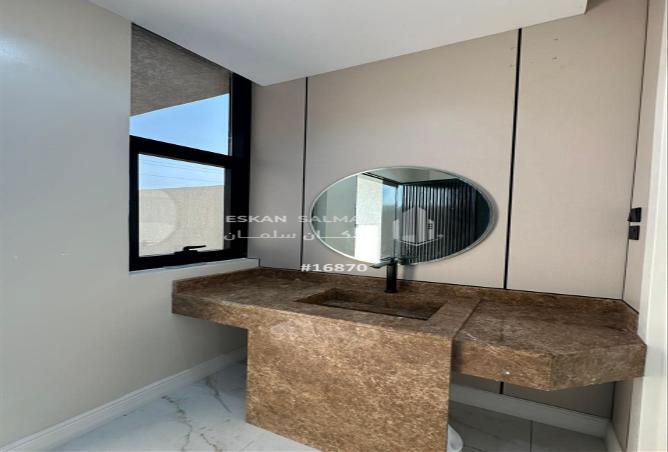 257031 - Property Image 2