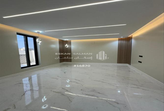 257031 - Property Image 3