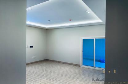 Apartment - 4 Bedrooms - 2 Bathrooms for sale in Al Hamra - Al Khubar - Eastern