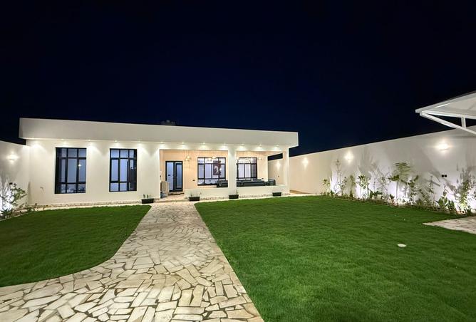 257601 - Property Image 3