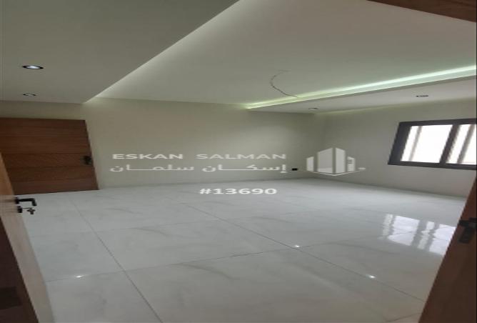 251805 - Property Image 2