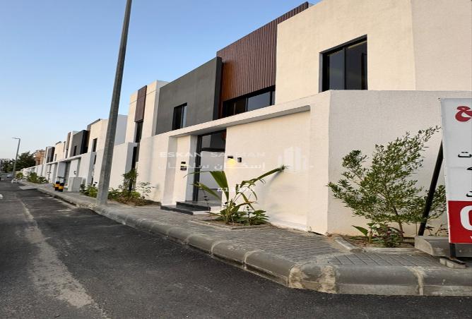 251075 - Property Image 2