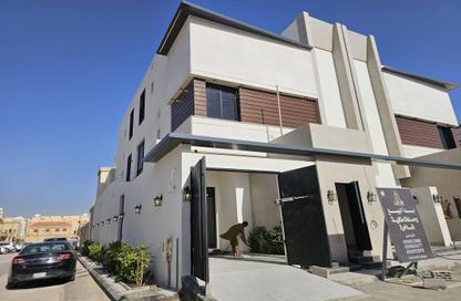 Full Floor - 5 Bedrooms - 4 Bathrooms for sale in Al Munisiyah - Riyadh - Ar Riyadh