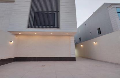 Full Floor - 5 Bedrooms - 4 Bathrooms for sale in Al Qadisiyah - Riyadh - Ar Riyadh