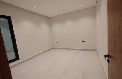Full Floor - 5 Bedrooms - 4 Bathrooms for sale in Al Qadisiyah - Riyadh - Ar Riyadh