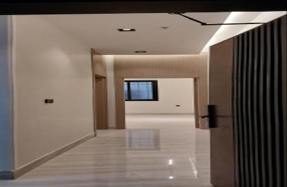 Apartment - 4 Bedrooms - 3 Bathrooms for sale in Al Munisiyah - Riyadh - Ar Riyadh