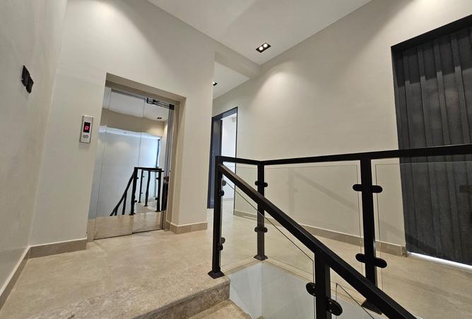 258031 - Property Main Image