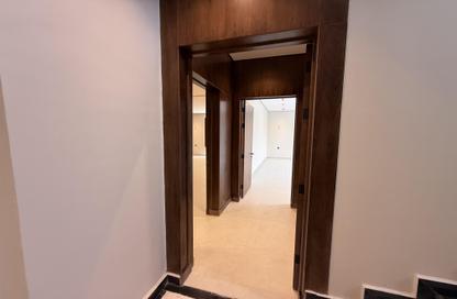 Full Floor - 5 Bedrooms - 4 Bathrooms for sale in Al Yarmuk - Riyadh - Ar Riyadh