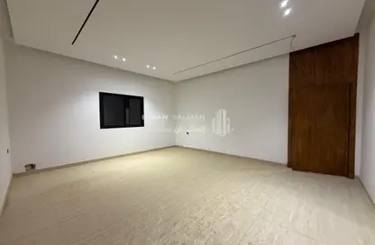 طابق كامل - 6 غرف نوم - 4 حمامات للبيع في الخليج - الرياض - الرياض