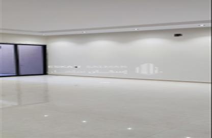 Apartment - 3 Bedrooms - 3 Bathrooms for sale in Al Bayan - Riyadh - Ar Riyadh