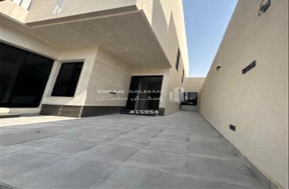 Full Floor - 5 Bedrooms - 4 Bathrooms for sale in Al Nadwah - Riyadh - Ar Riyadh