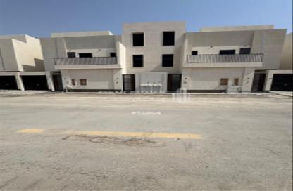 Full Floor - 5 Bedrooms - 4 Bathrooms for sale in Al Nadwah - Riyadh - Ar Riyadh