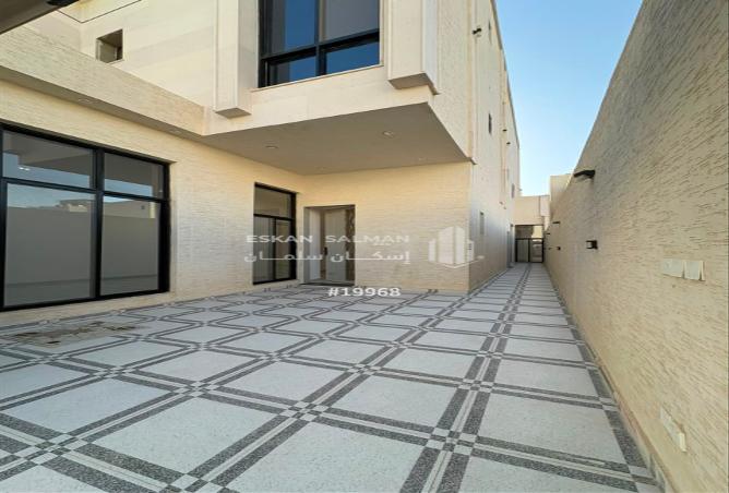 51861187 - Property Image 2