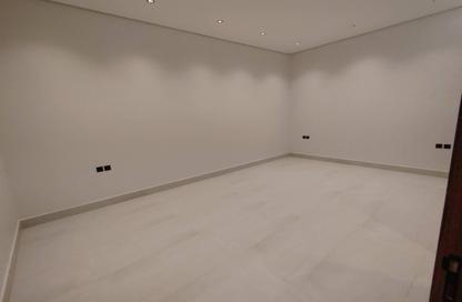 Full Floor - 5 Bedrooms - 4 Bathrooms for sale in Al Qadisiyah - Riyadh - Ar Riyadh