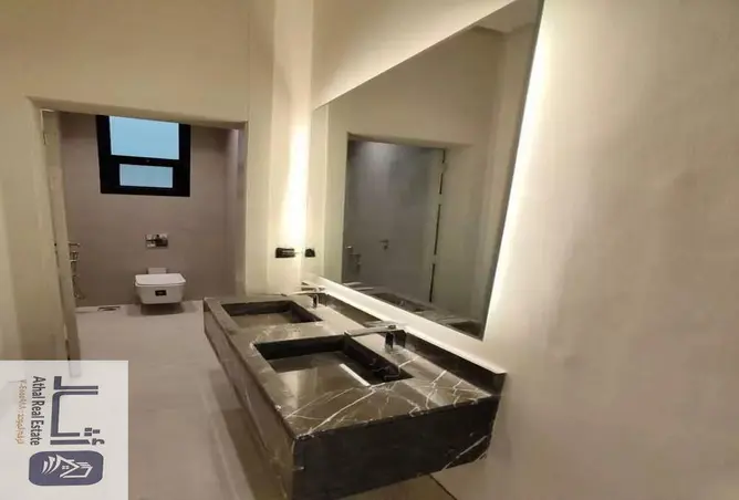 52253943 - Property Image 3
