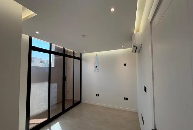 52289859 - Property Image 3