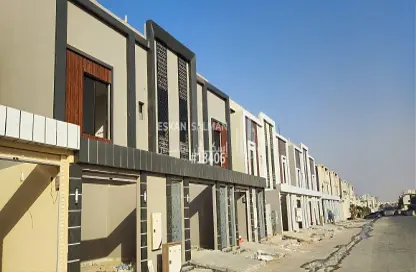 Villa - 7 Bedrooms - 5 Bathrooms for sale in Uqaz - Riyadh - Ar Riyadh