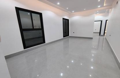 Full Floor - 5 Bedrooms - 4 Bathrooms for sale in Al Qadisiyah - Riyadh - Ar Riyadh