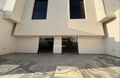 شقة - 3 غرف نوم - 5 حمامات للبيع في قرطبة - الرياض - الرياض