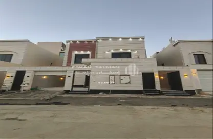 Full Floor - 6 Bedrooms - 4 Bathrooms for sale in Al Janadriyah - Riyadh - Ar Riyadh